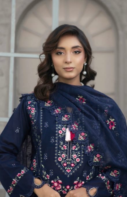 Joolie Luxury Lawn 05 – Eid Collection 2026