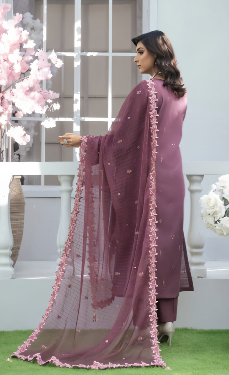 Joolie Luxury Lawn 04 – Eid Collection 2026