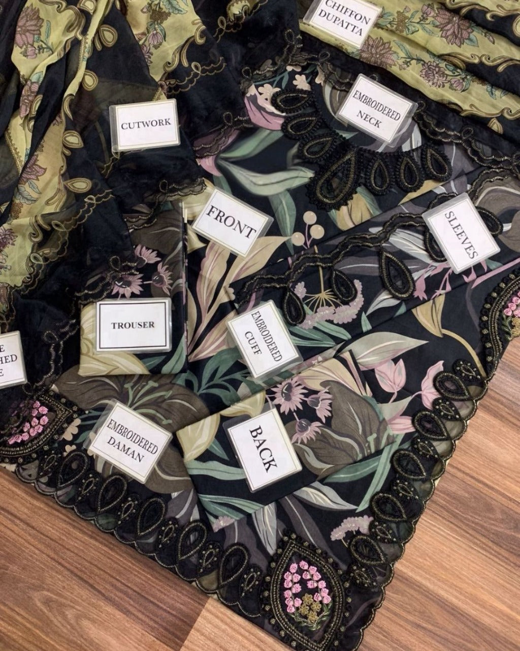 Baroque Luxury Lawn Embroidered Unstitched 3 Piece – SF-409