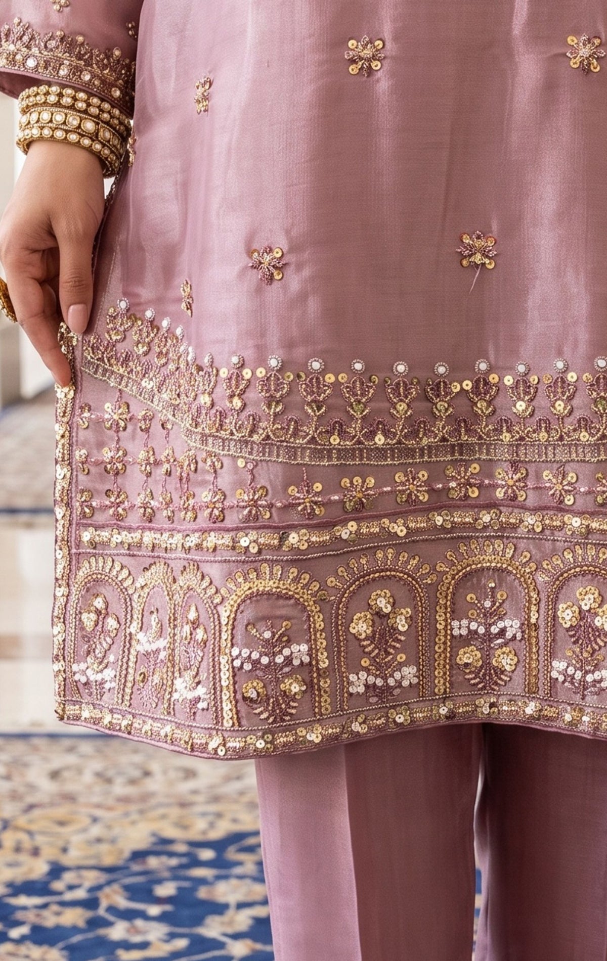 3Pc Unstitched Luxury Cut Dana Embroidered Shesha Silk Suit - 4