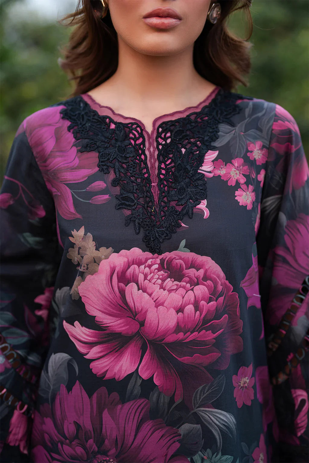 Iznik – Embroidered Printed Lawn 3 Piece Unstitched Dress