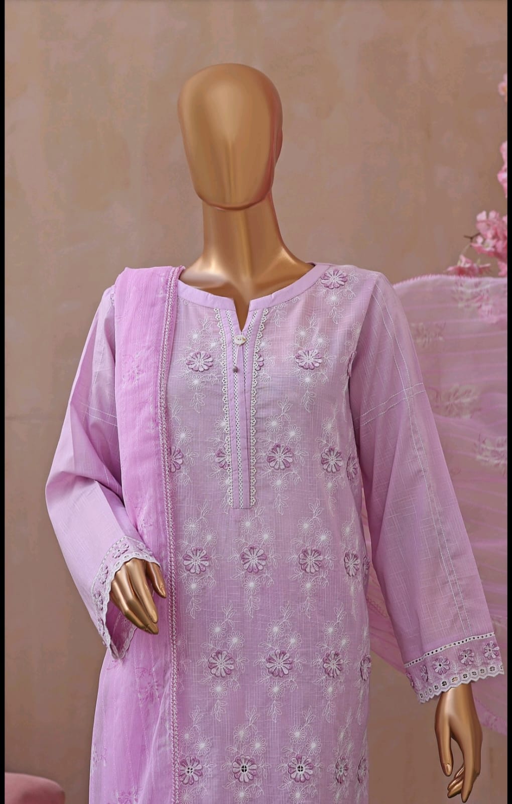 3d Floral Embroidery Lawn -04