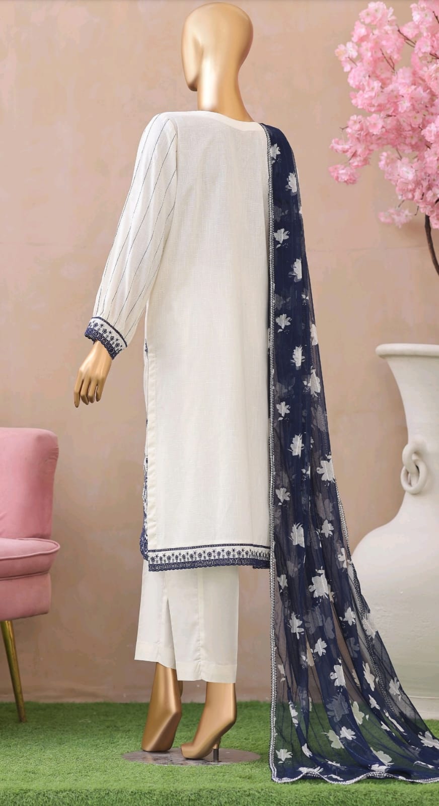 3d Floral Embroidery Lawn -06