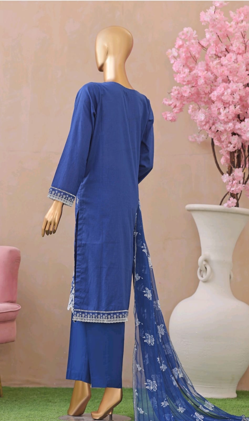 3d Floral Embroidery Lawn -08